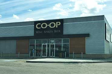 image of Strathmore Wine Spirits Beer store in Strathmore, Alberta.